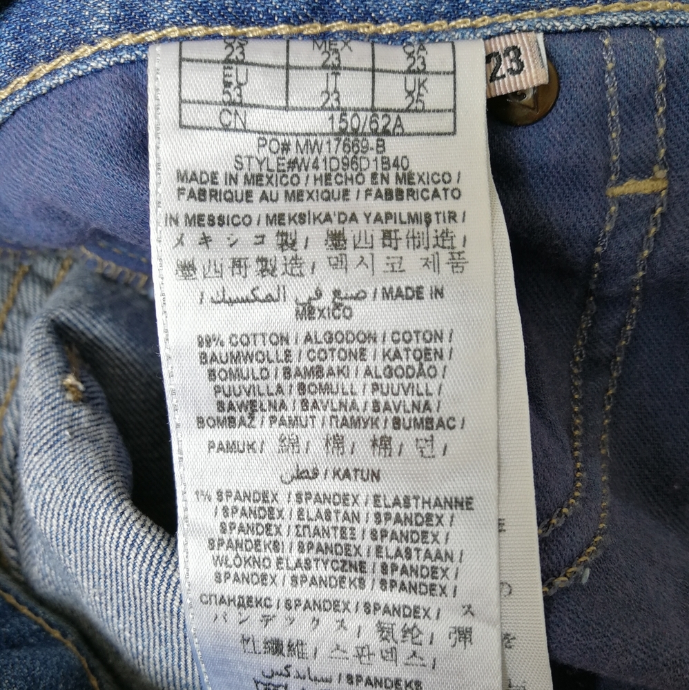 Y2K Guess Denim boyfriend shorts, size 23 - Picture 5 of 8